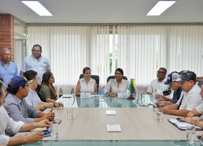 Alcaldes conminados a gestionar 'hábitat integral' con Minvivienda