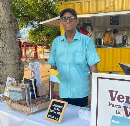 Versos Para la Vida: Un poemario de Luis Carlos Garnica