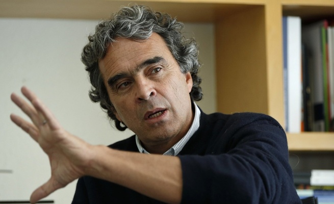 “Hay que entender que la política debe hacerse de manera diferente”: Sergio Fajardo