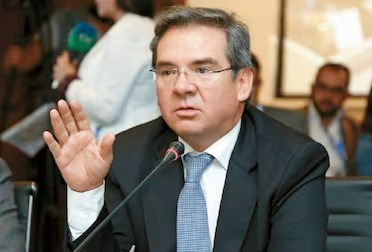 German Varón Cotrino, candidato a la Procuraduría
