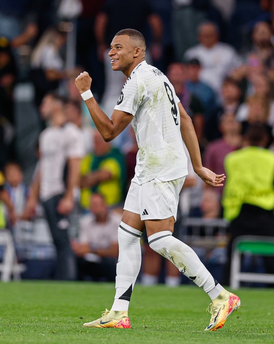 La Champions volvió con goleadas