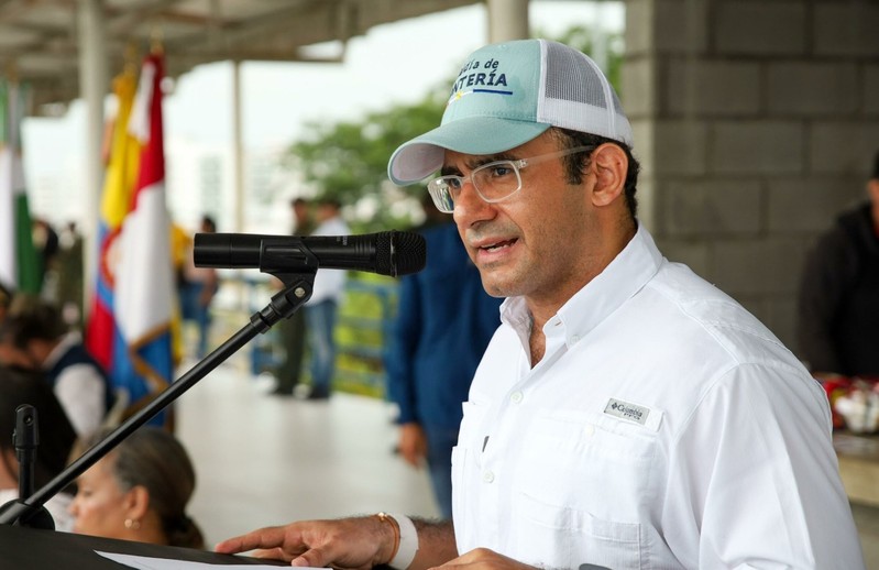 Hugo Kerguelén anunció mejoras de la infraestructura educativa de Montería