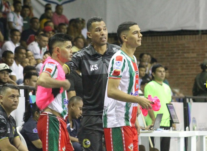 Sabaneros venció a Santa Marta y es líder