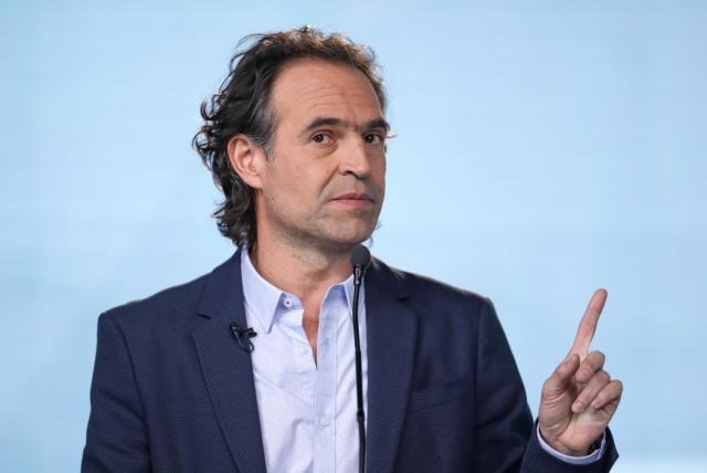 "Replica una falsedad": Federico Gutiérrez a Gustavo Petro