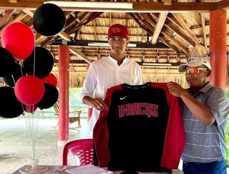 Cordobés firmó con los Diamondbacks de Arizona