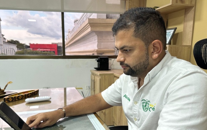 Alcaldes buscan soluciones ante quejas por mal servicio de Aqualia