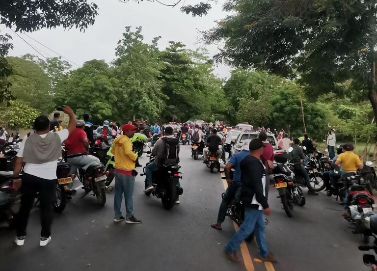 Se tomaron las vías de hecho porque no quieren al rector