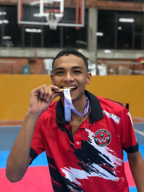 Karateca sincelejano se llevó la de oro en Ascún