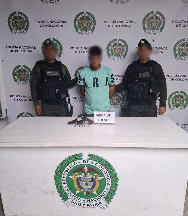 Portaba un arma sin documentación