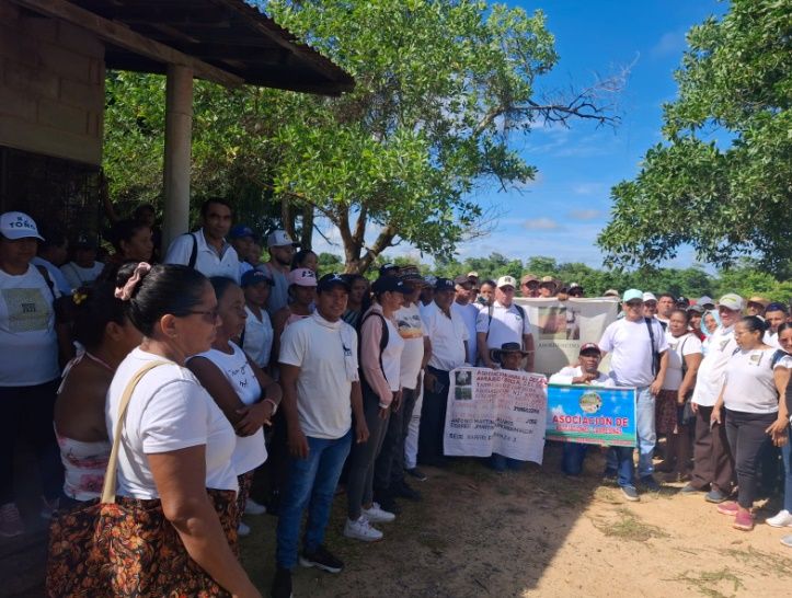 Piden las tierras que están en medio de una polémica