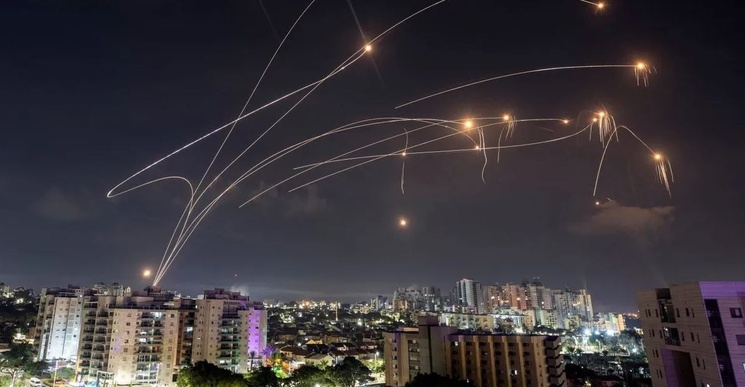 Empezó la guerra: Irán bombardeó a Israel
