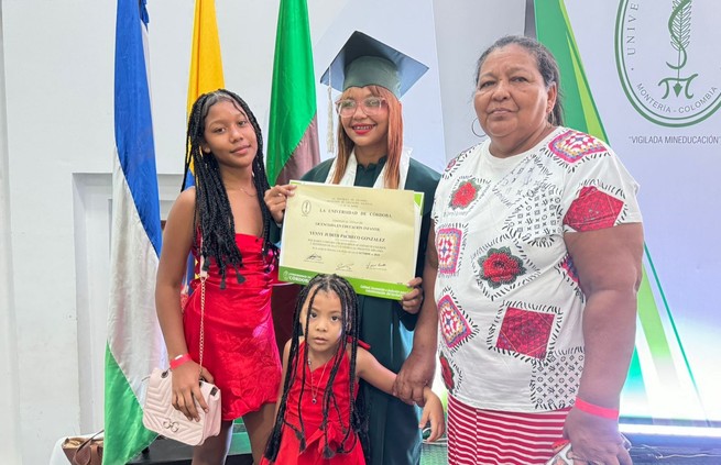 Joven con discapacidad visual se graduó de Licenciatura en Educación Infantil de la Unicor