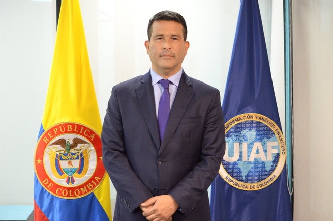 Piden su salida de la Uiaf