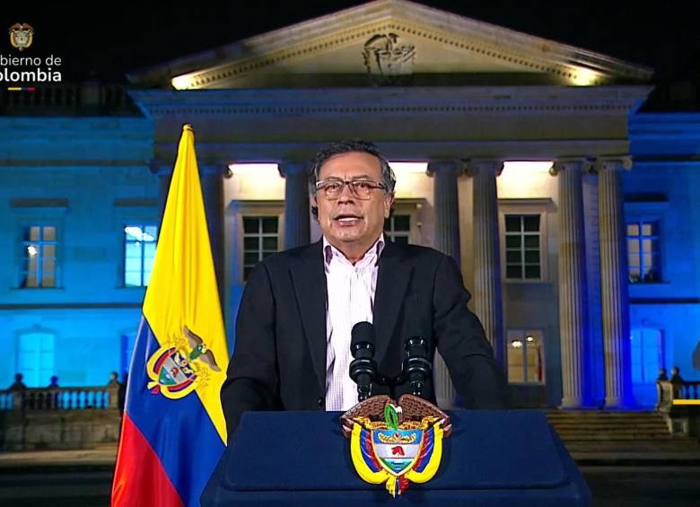 “Si van a tumbarnos del gobierno, vamos por el poder”: Petro