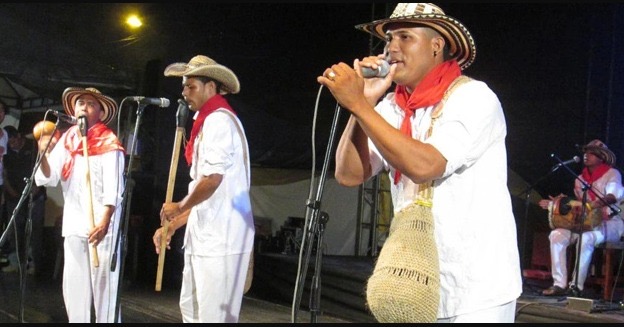 Ovejas pone de moda la Chuana en su Festival de Gaitas