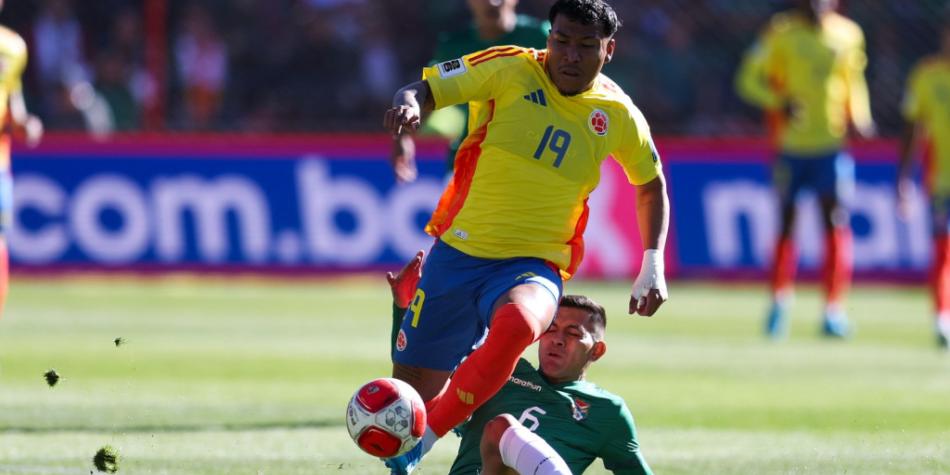 Roger Martínez deja la concentración de la Selección Colombia de Mayores