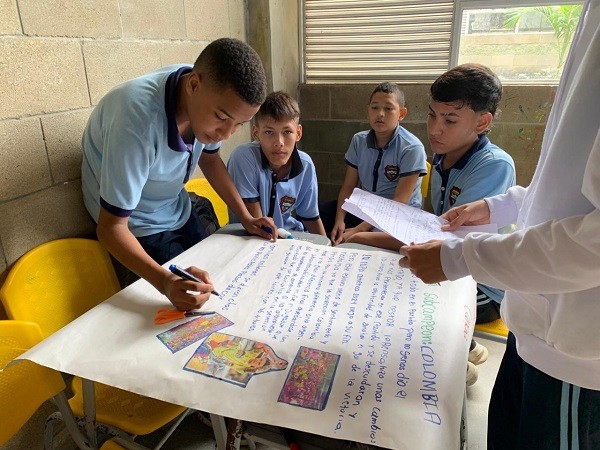 Talleres de Prensa Escuela en las I. E.  Normal y Santa Rosa de Lima