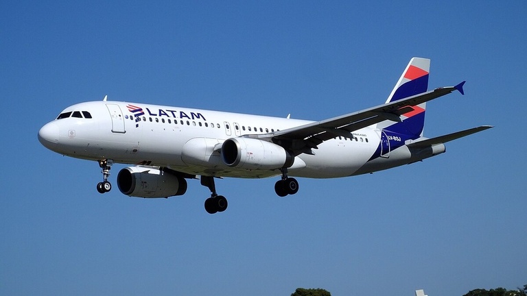Pasajeros de Latam varados en Montería