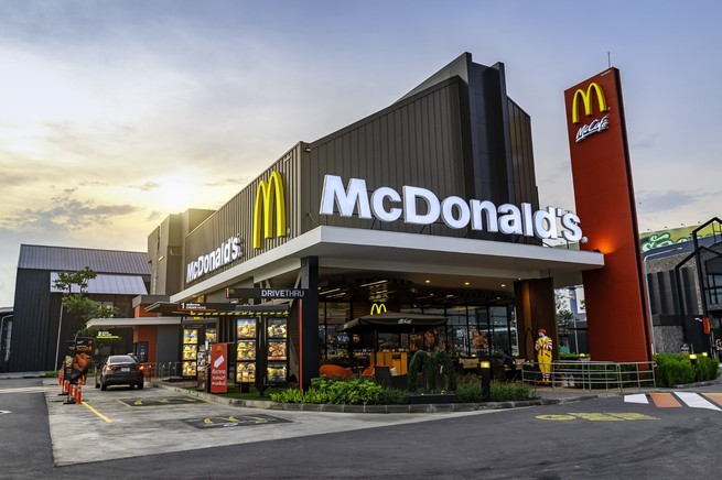 Hamburguesa de McDonald's está vinculada a brote de E.Coli