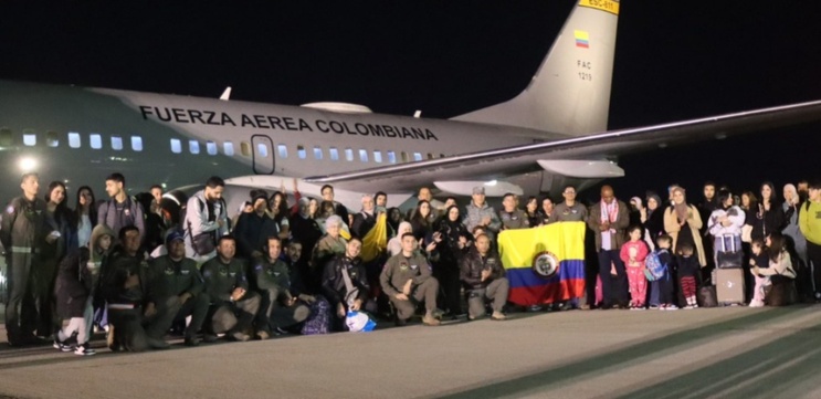 Aterrizó el segundo vuelo con 105 colombianos evacuados de El Líbano