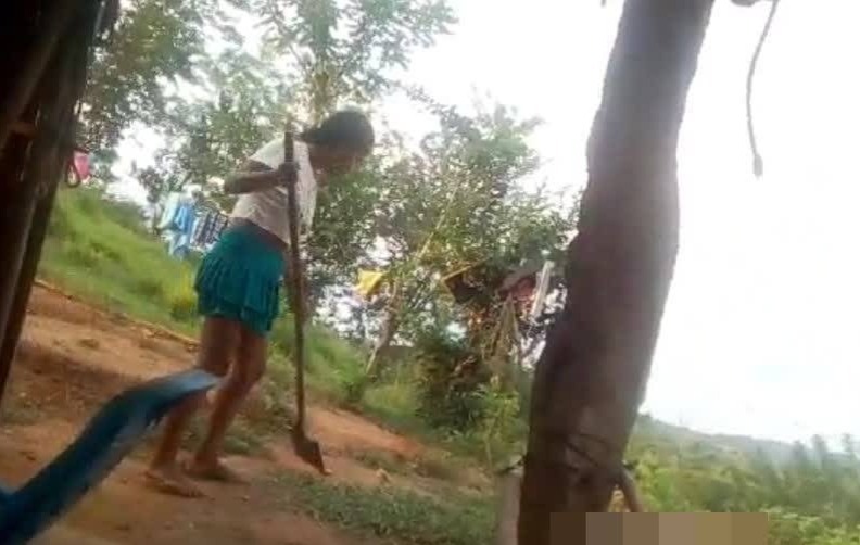 Capturada por maltratar a su hijo