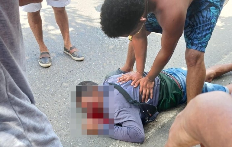 'Lo tropezó' un camión
