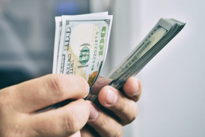 El dólar llegó a los $4.359, el precio más alto del año