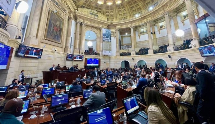 Aprobaron proyecto de autonomía que incrementa transferencias a las regiones