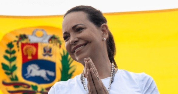 María Corina se defiende de las acusaciones de Maduro