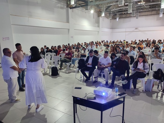 Jornada académica con nuevas tecnologías y la IA