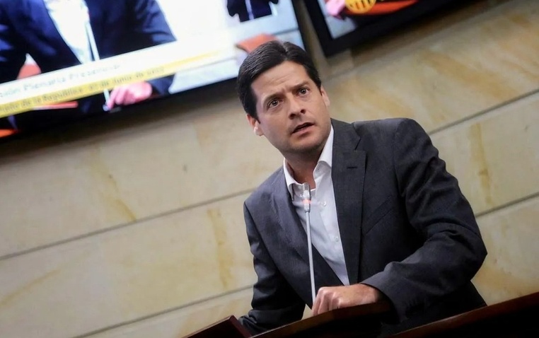 "El Gobierno está más terco que nunca": Senador Mauricio Gómez Amín