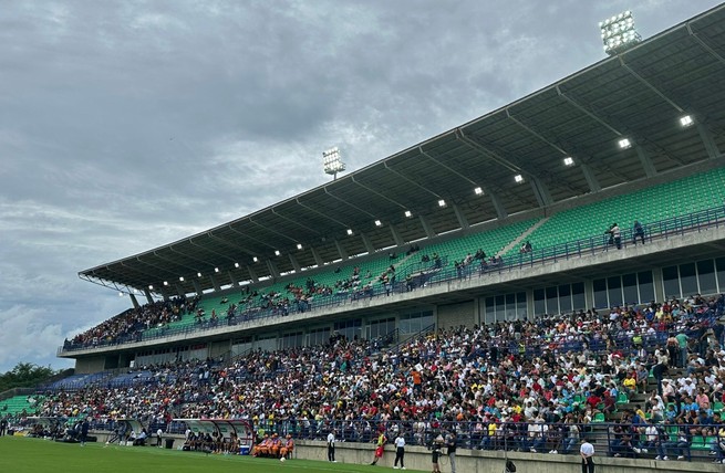Jaguares: mal en la cancha y en las gradas