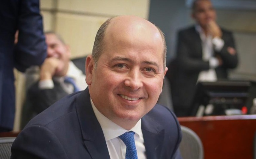 "La realidad es alarmante": Senador Marcos Daniel Pineda acompañó histórica prohibición del matrimonio infantil.