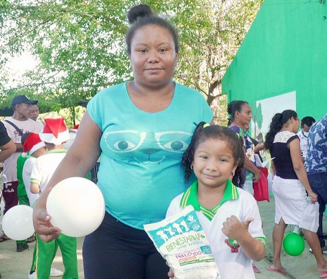 Entregan bienestarina del PAE acerca de 9 mil niños y niñas