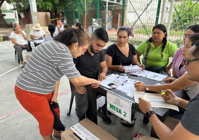 Menos del 20 % votó