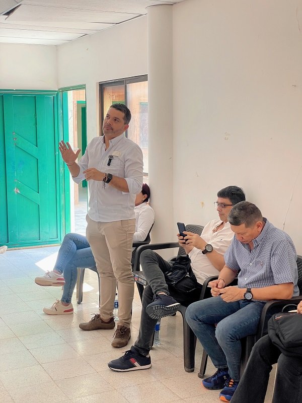 Obras de alcantarillados en San Benito en líos, están suspendidas