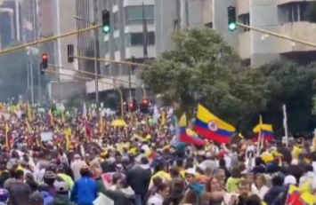 La fuerza del pueblo se manifestó contra Petro