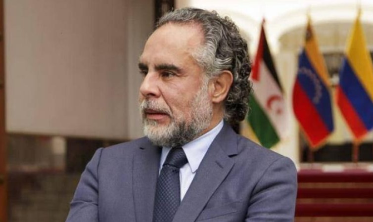 Armando Benedetti, presentará hoy su carta de renuncia a la embajada ante la FAO