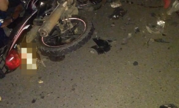 Se cayó de la moto y se mató