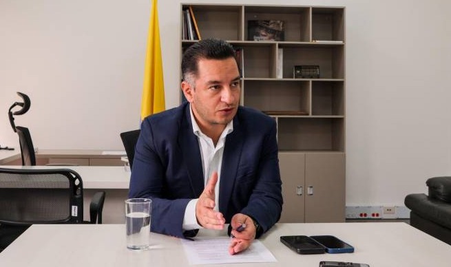 Los recursos de la paz se los robaron en las regiones: Andrés Idárraga