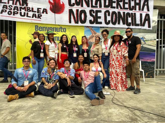 Jóvenes le apuntan al cambio de Colombia