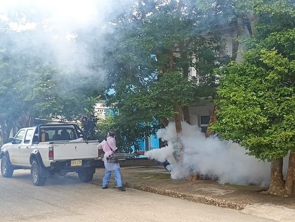 Alcaldía de Toluviejo le hace frente al dengue