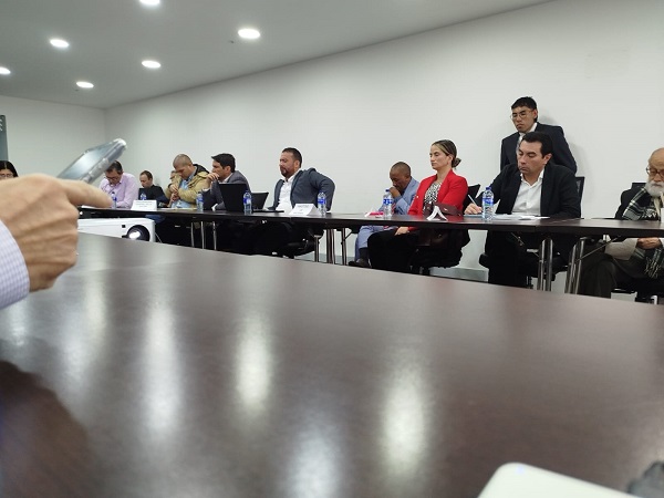 Mesas técnicas finalizaron, y aún esperan incidente de desacato