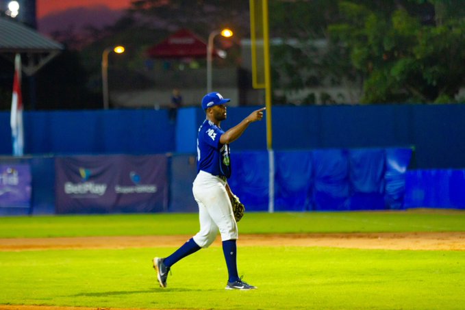Juego entre Vaqueros y Leones se canceló