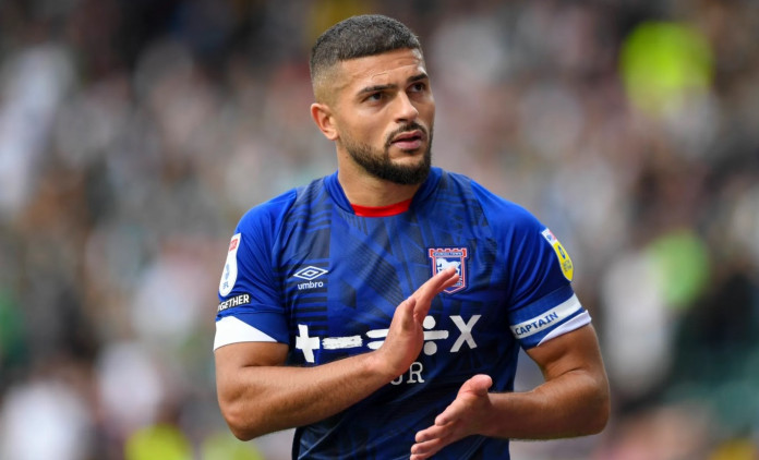 Sam Morsy se negó a usar el brazalete arcoíris por su religión