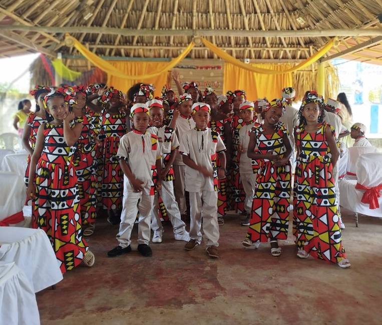 Con graducación le rindieron homenaje a la cultura afro