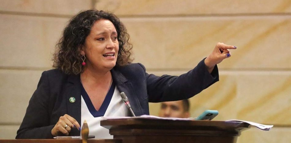 "El proyecto ni siquiera tiene ponencia": Angélica Lozano sobre la reforma fiscal