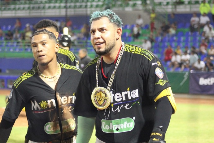 Vaqueros se sacó la espina y ganó de visitante