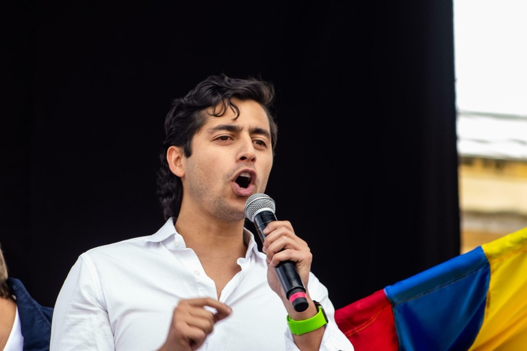 "Esas curules no deberían existir": Ariel Ricardo Armel a la senadora Sandra Ramírez