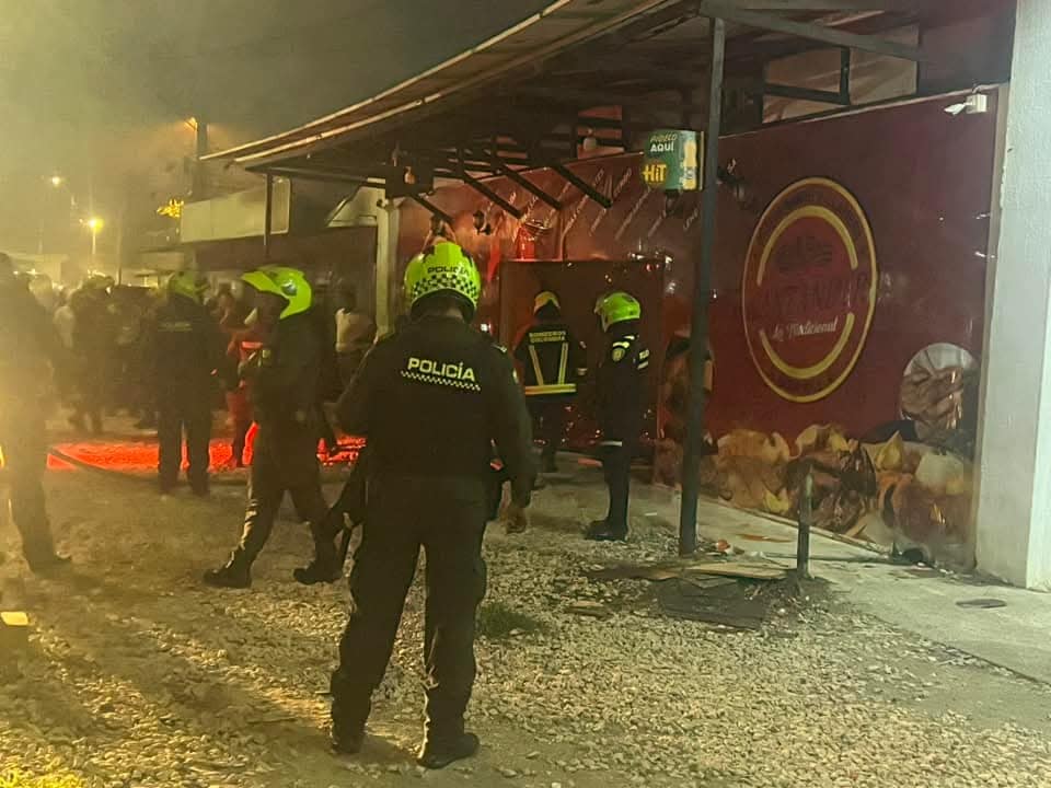 En cenizas quedó restaurante en Cereté